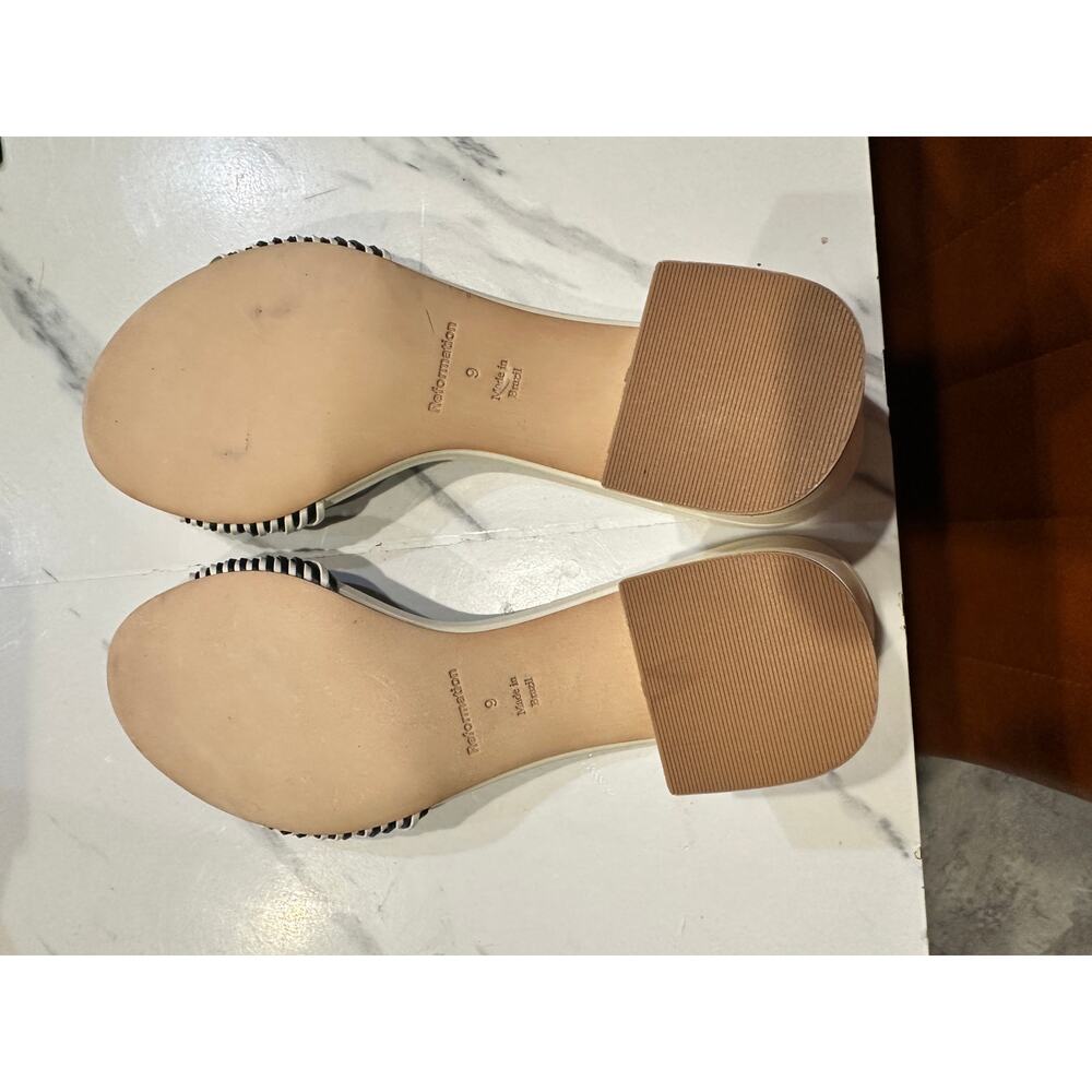 Reformation black and white sandals size 9 - Picture 5 of 8